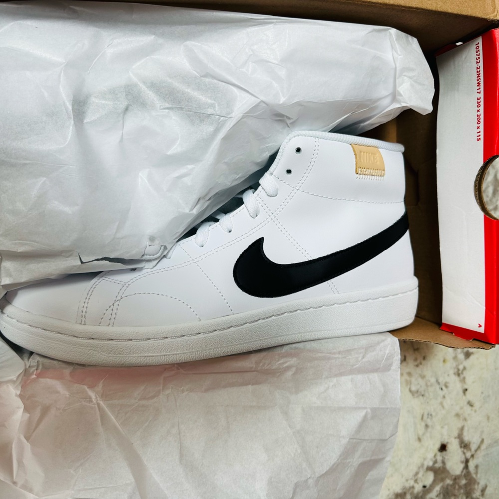 Nike Court Royale Mid 2 Men size 9 NWT